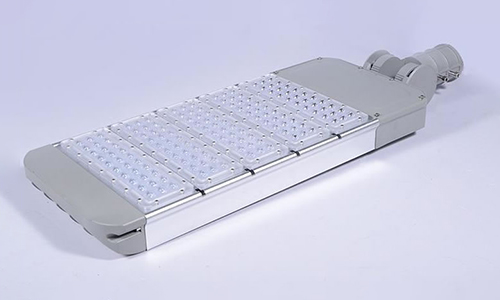 LED模组式路灯的发展历程及其优点